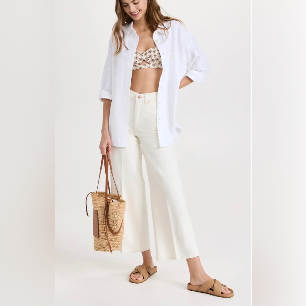 Wrangler high rise wide leg jeans.